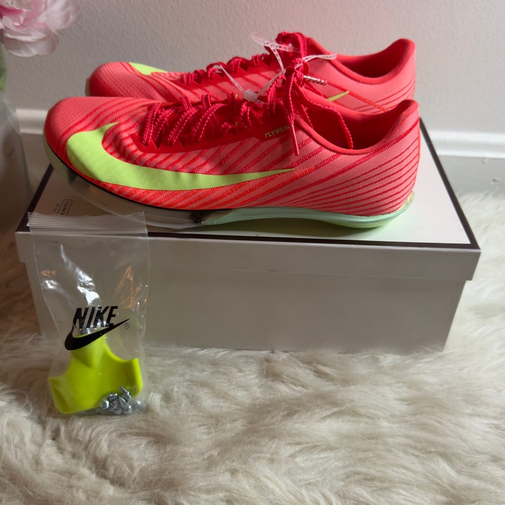 Nike AirZoom Bright Red and Lime Green Flyweave Track Shoes Men:7.5 NEW!